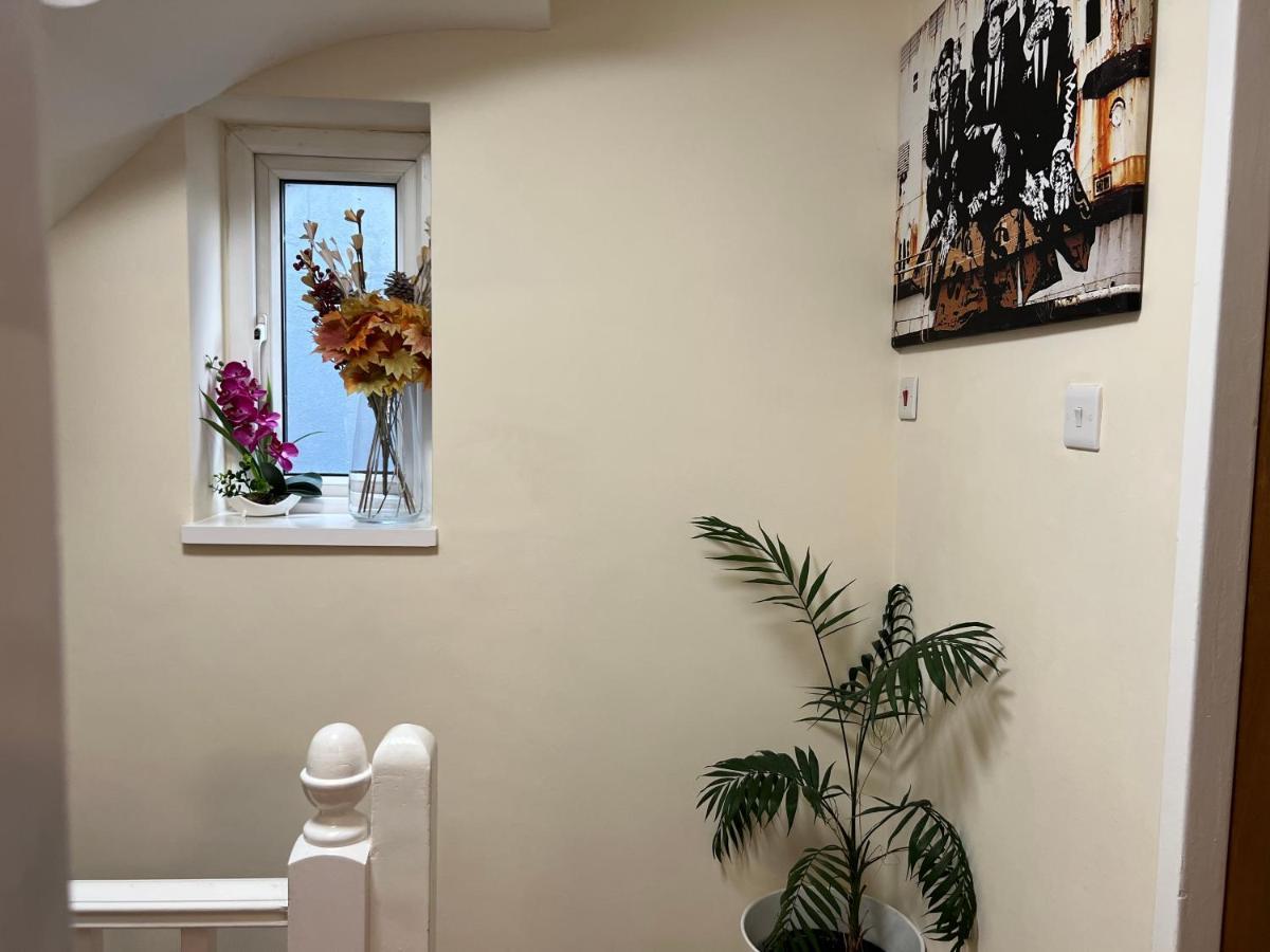 Kensal Lodge 2 Guest House ลอนดอน ภายนอก รูปภาพ