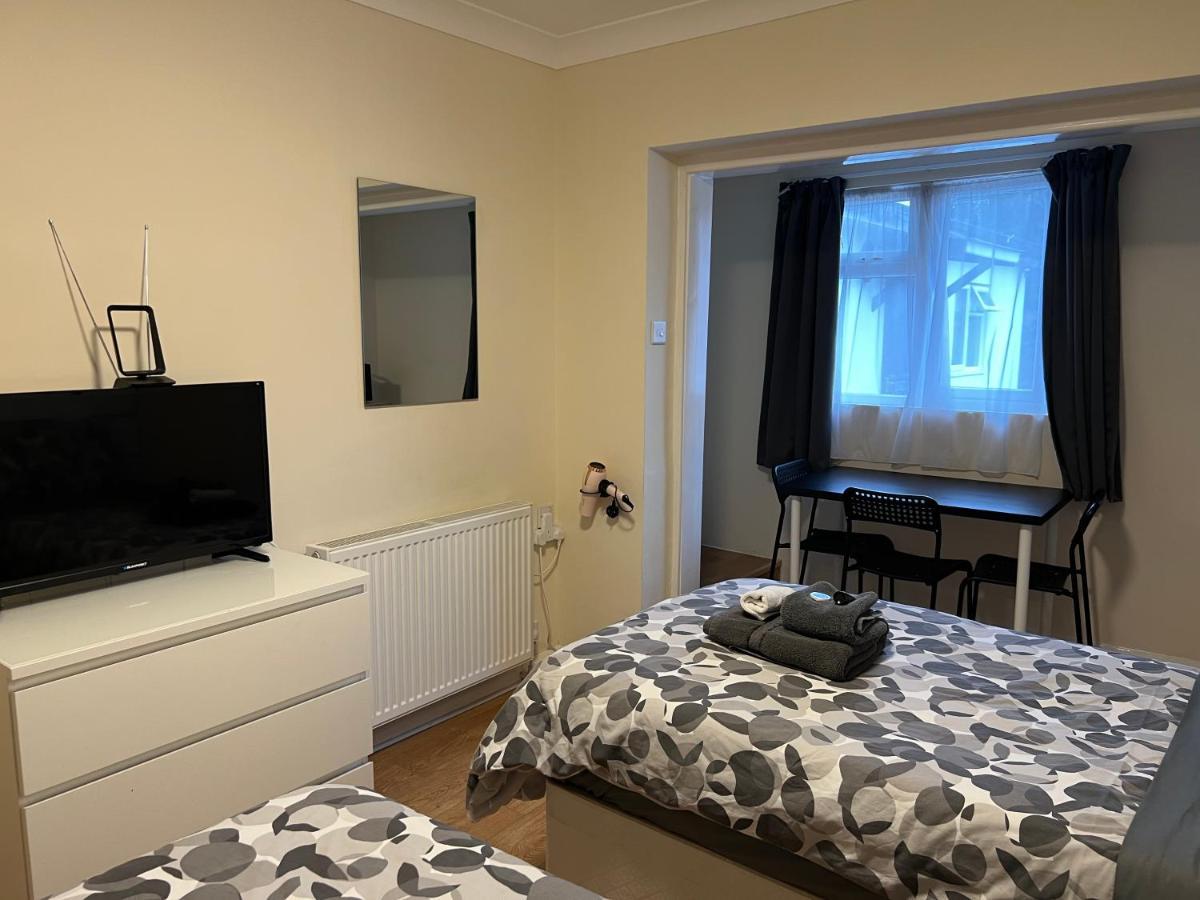 Kensal Lodge 2 Guest House ลอนดอน ภายนอก รูปภาพ