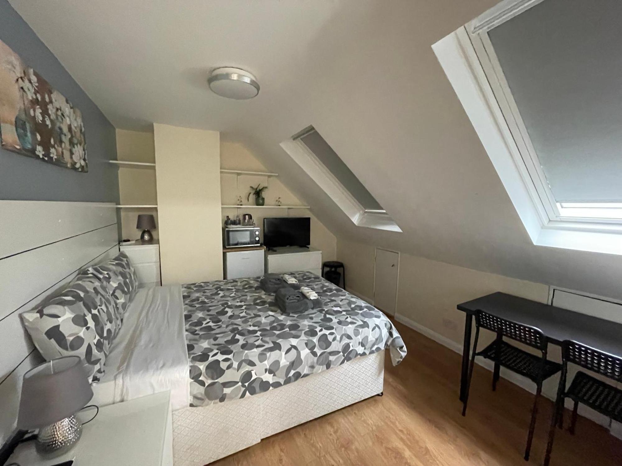 Kensal Lodge 2 Guest House ลอนดอน ภายนอก รูปภาพ