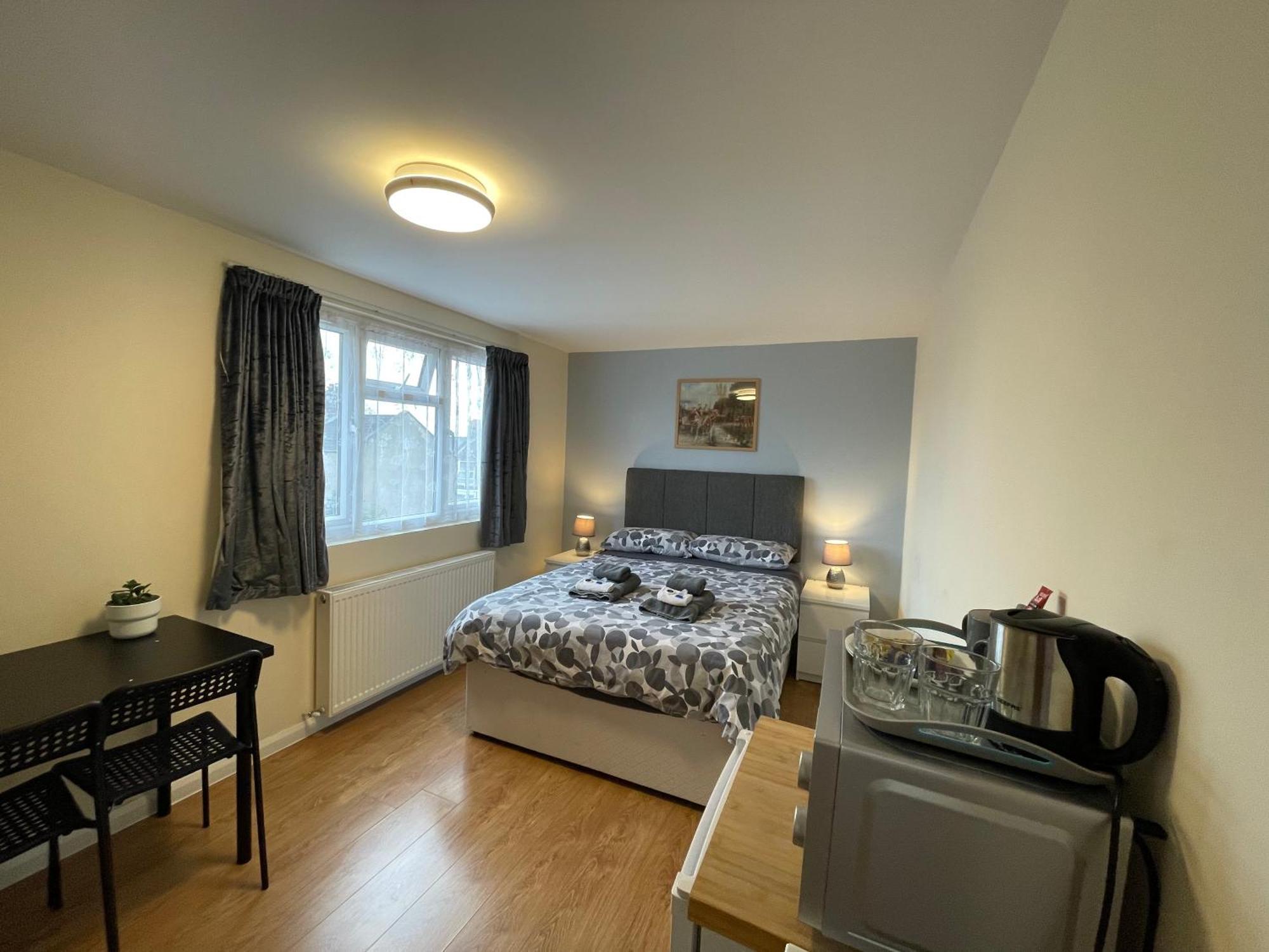 Kensal Lodge 2 Guest House ลอนดอน ภายนอก รูปภาพ