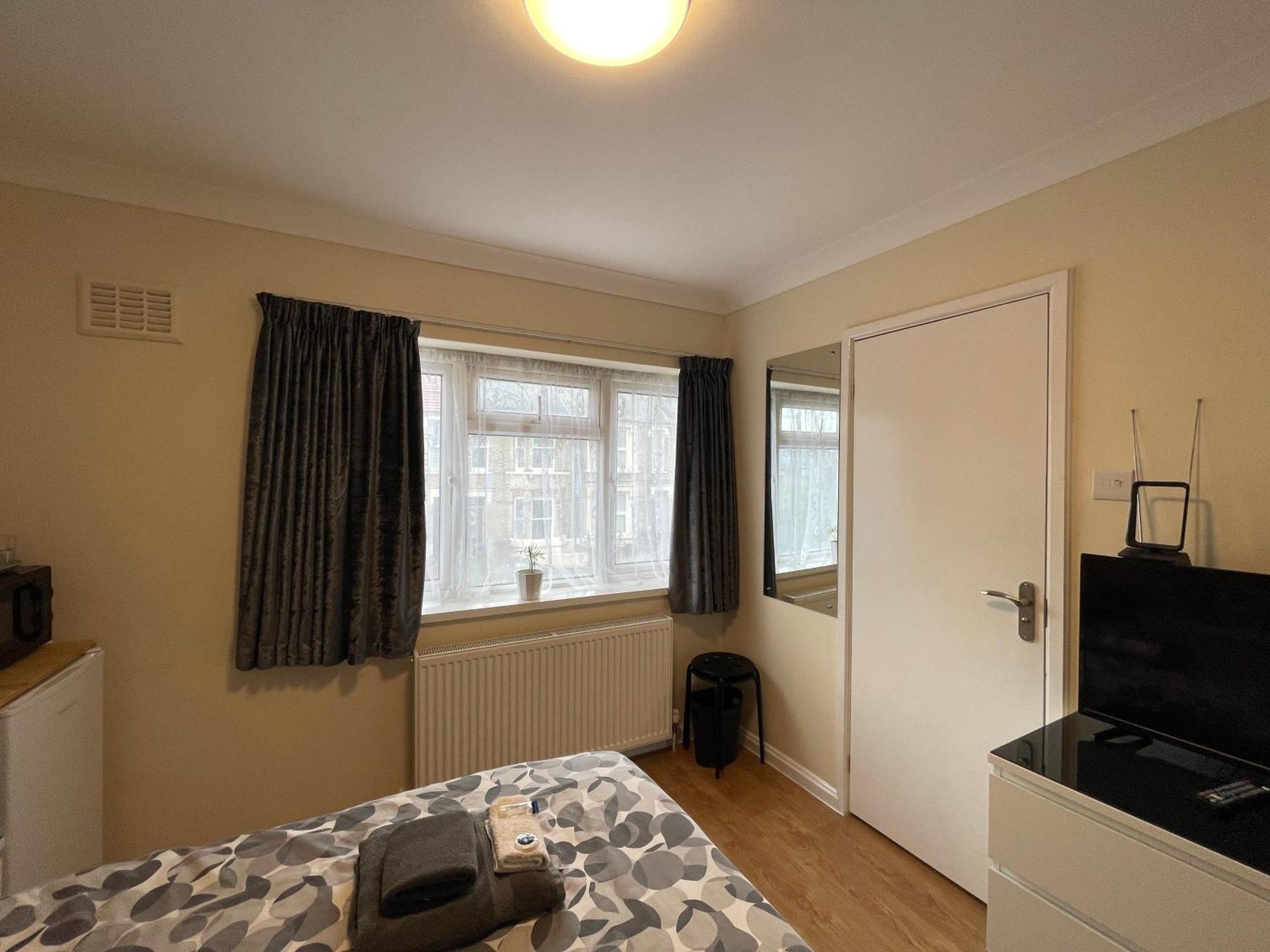 Kensal Lodge 2 Guest House ลอนดอน ภายนอก รูปภาพ