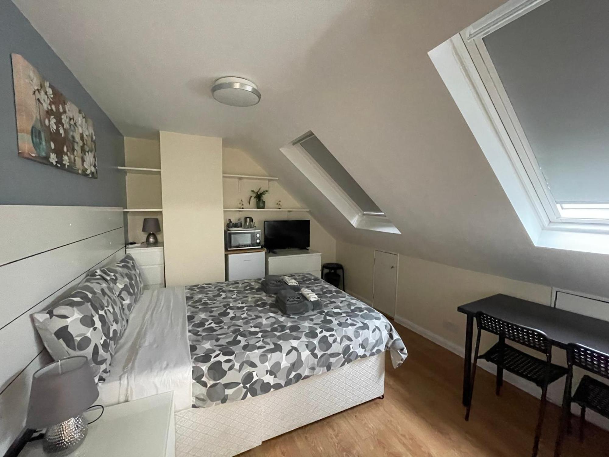 Kensal Lodge 2 Guest House ลอนดอน ภายนอก รูปภาพ